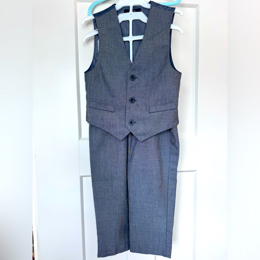 IZOD SZ4 SUIT VESTS AND PANTS